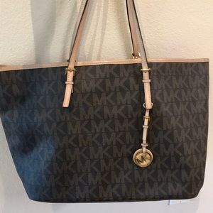 Large Michael kors shoulder bag